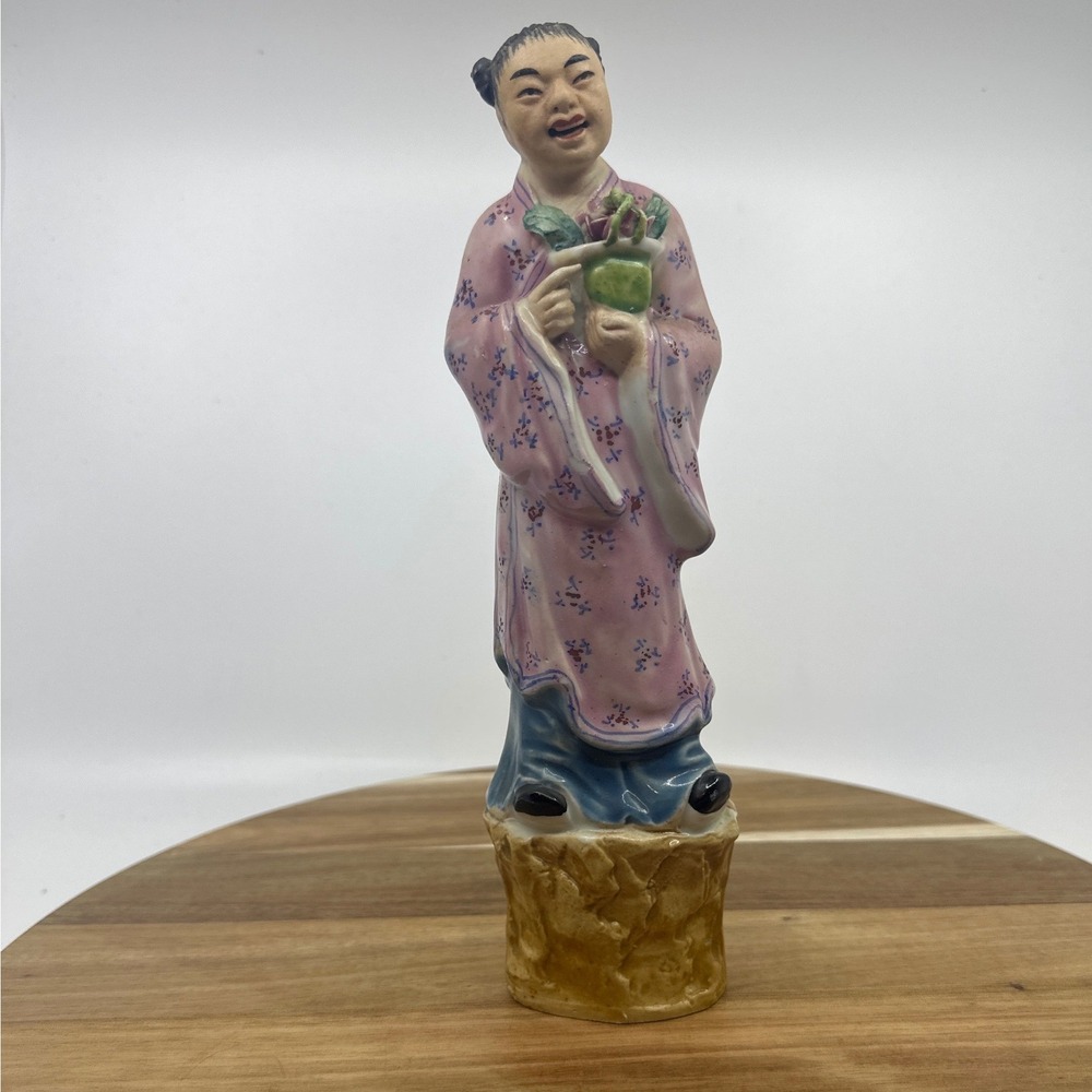 Vintage Ceramic‎ Asian Woman Figurine Holding Flowers Collectible Decor